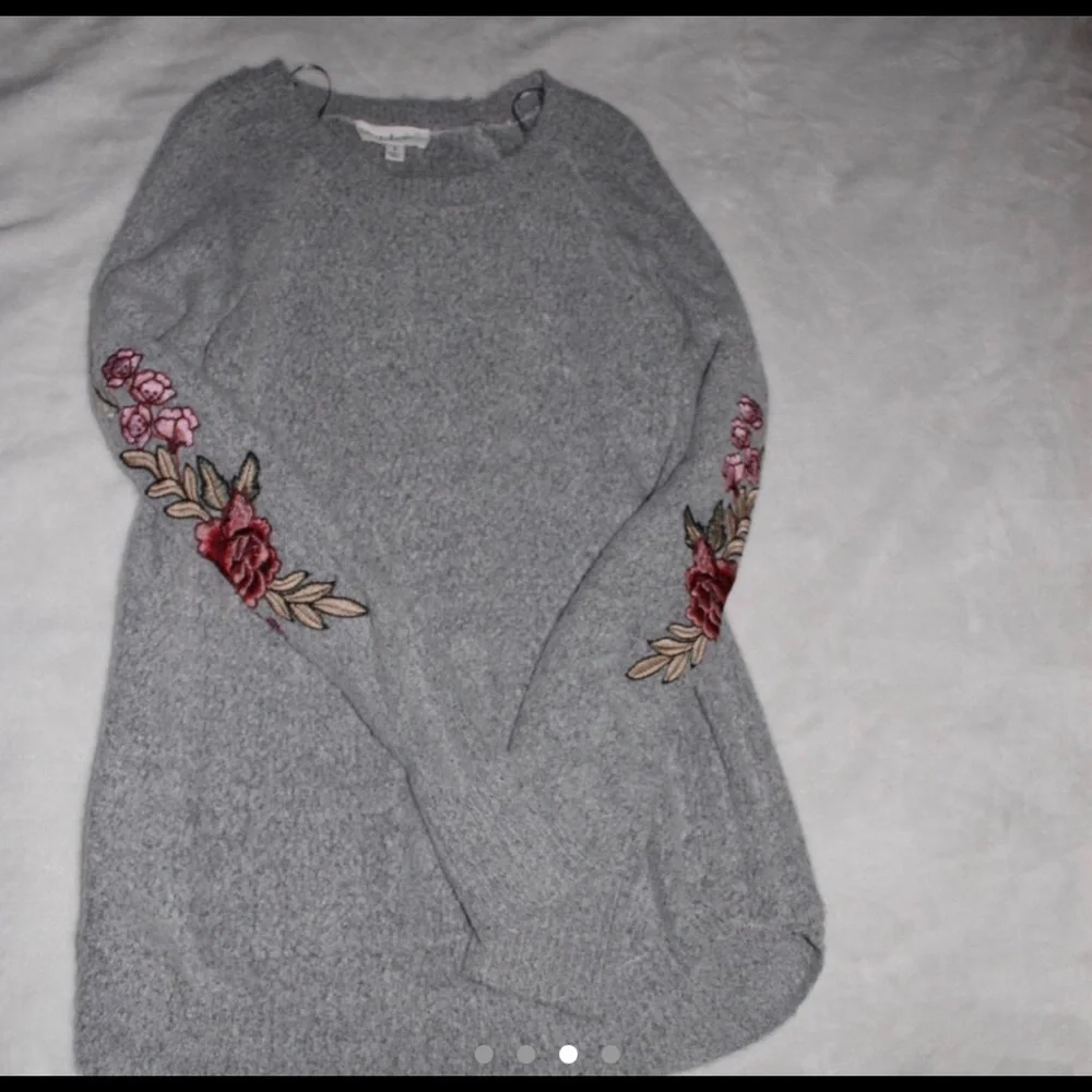 FLORAL SWEATER - Picture 4 of 4